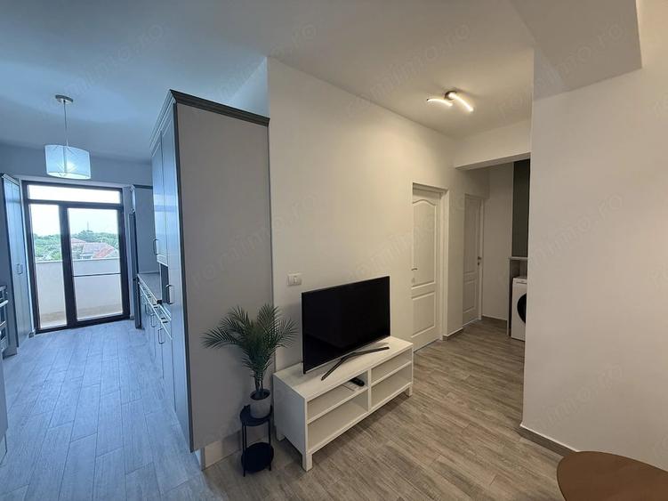 Apartament cu 3 camere decomandat în Alfa