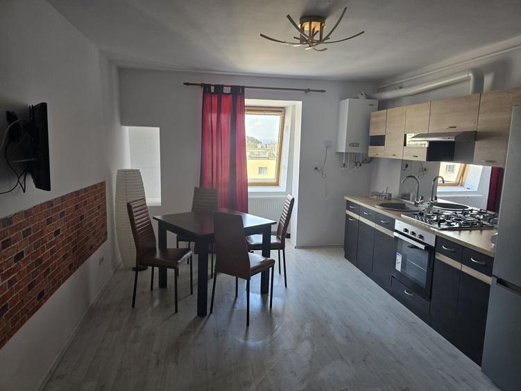 Apartament cu 2 camere semidecomandat în Drumul Carului