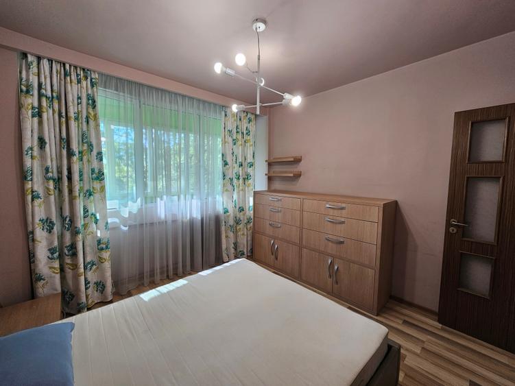 Apartament cu 2 camere semidecomandat în Lacul Tei