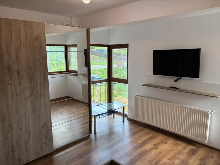 Apartament cu 2 camere decomandat în Rediu
