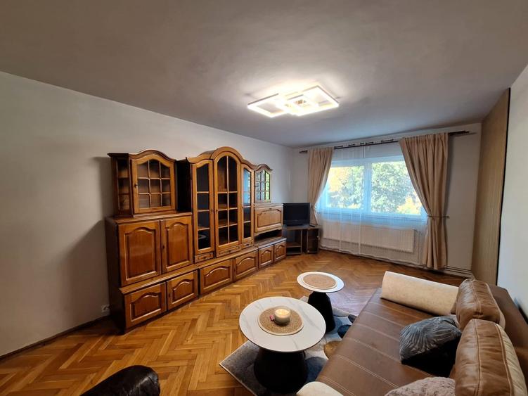 Apartament cu 2 camere decomandat în Hipodrom 3