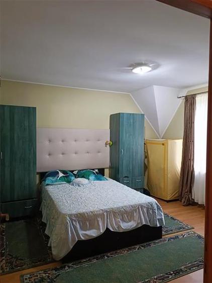 Casă individuală cu 5 camere cu Canalizare în Central