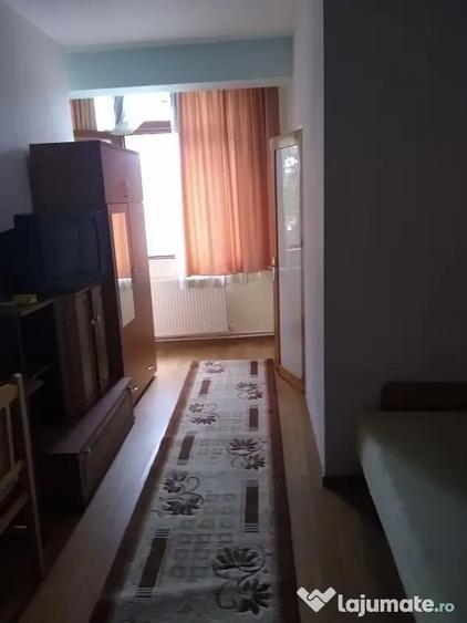 Garsonieră decomandată în Bucium