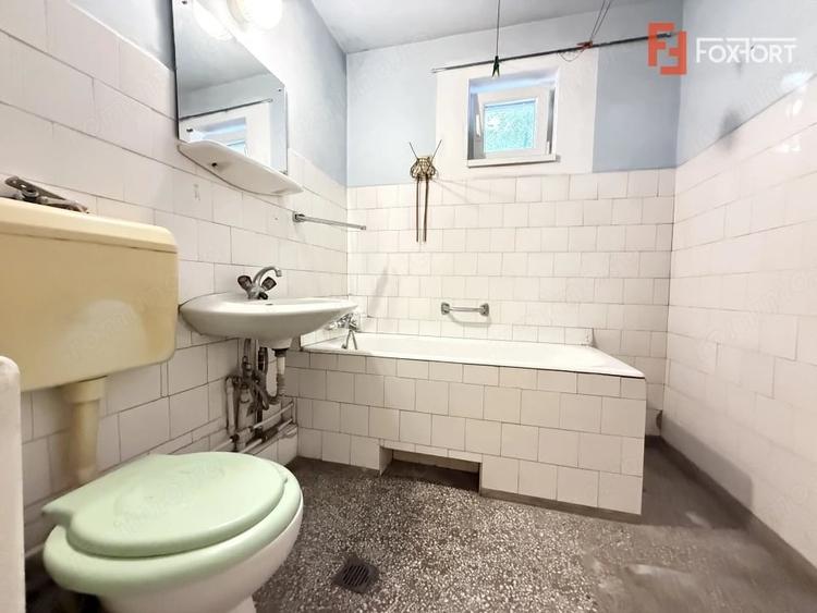 Apartament cu 3 camere semidecomandat în Circumvalațiunii