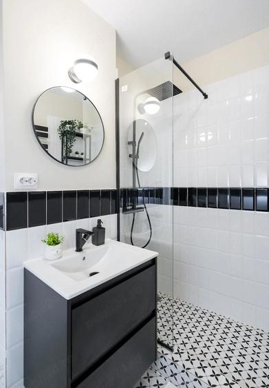 Apartament cu 2 camere semidecomandat, mobilat în Universitate