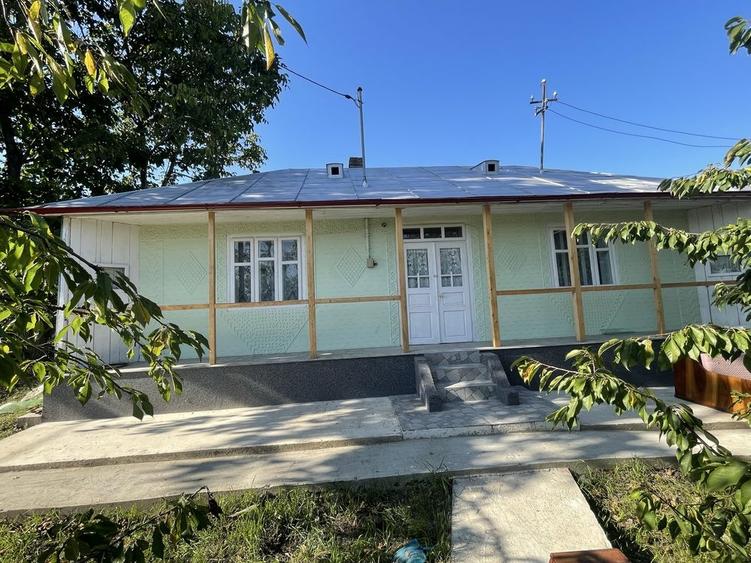 Casă cu 2 camere în Corlăteni