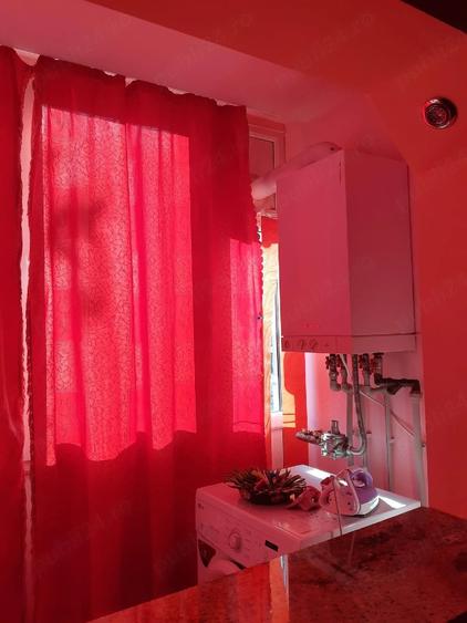 Apartament cu 4 camere semidecomandat în Central