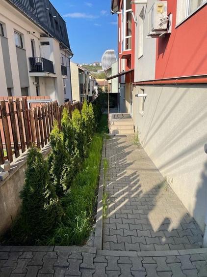 Apartament cu 2 camere decomandat în Bocicău