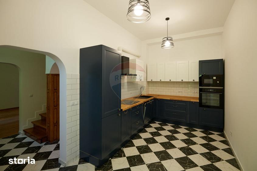 Apartament cu 4 camere în Central