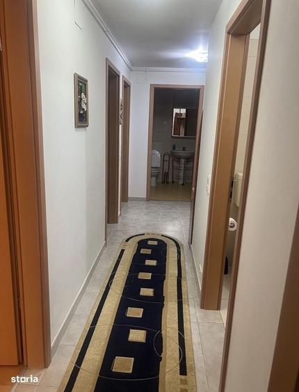 Apartament cu 3 camere decomandat în Doamna Ghica