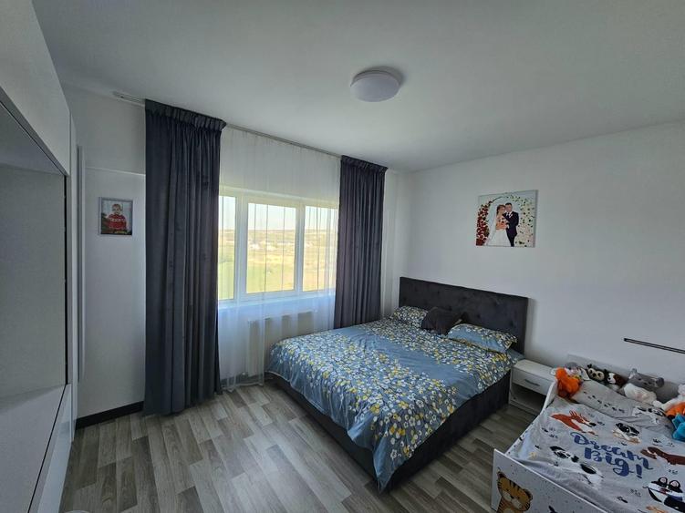 Apartament cu 3 camere decomandat în Jucu