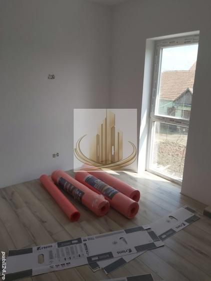 Casă individuală cu 3 camere cu Canalizare în Săcălaz