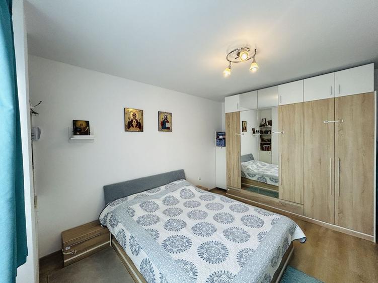Apartament cu 2 camere decomandat, mobilat în Turnișor
