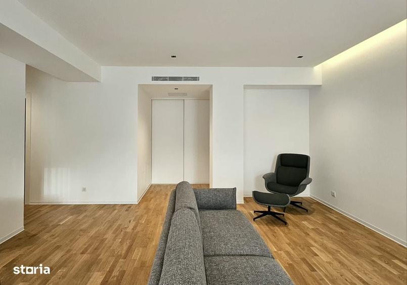 Apartament cu 4 camere în Vest