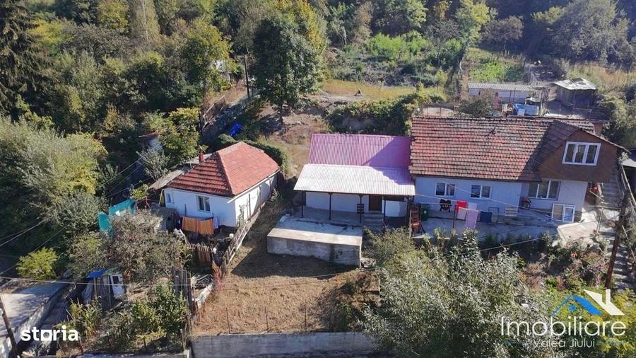 Casă cu 2 camere în Petros
