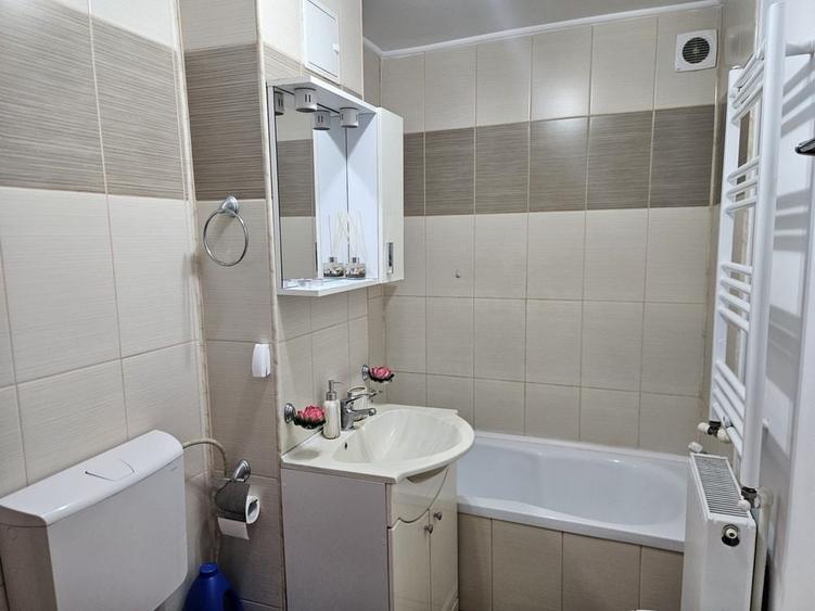 Garsonieră decomandată în Dorobanți