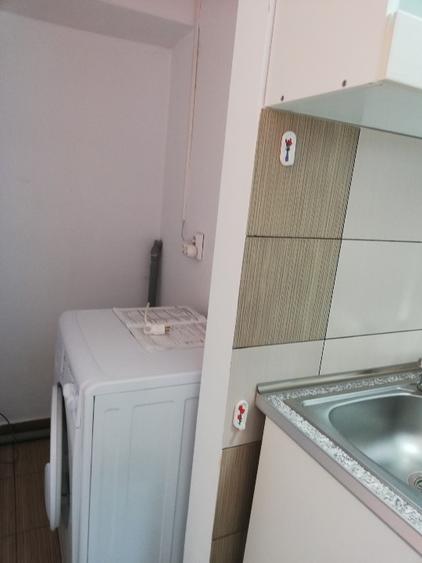 Închiriez apartament cu o camera 38mp - 3