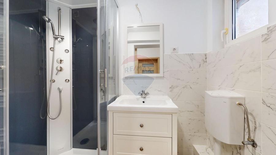 Apartament cu 3 camere semidecomandat, mobilat în Centrul Istoric
