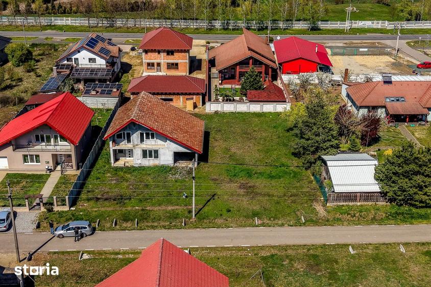 Casă cu 4 camere cu Teren 605 Mp în Felnac