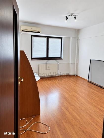 Apartament cu 4 camere în Pantelimon
