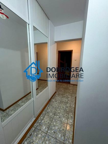 Apartament cu 4 camere decomandat, mobilat în Peco