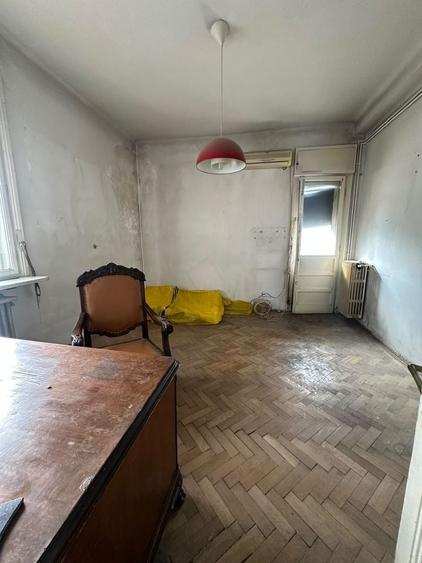 Apartament cu 3 camere decomandat în Armeneasca