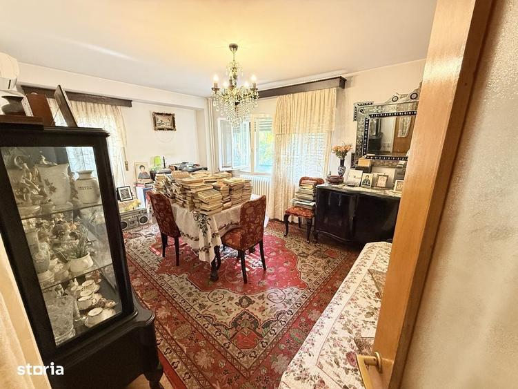Apartament cu 3 camere în Unirii