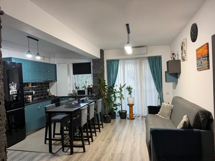 Apartament cu 3 camere semidecomandat, mobilat în Mănăștur