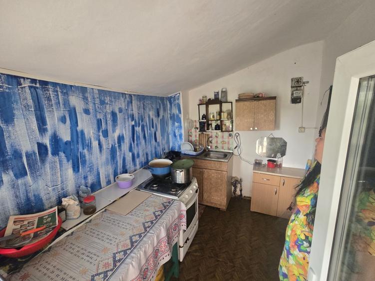 Casă cu 4 camere în Traian