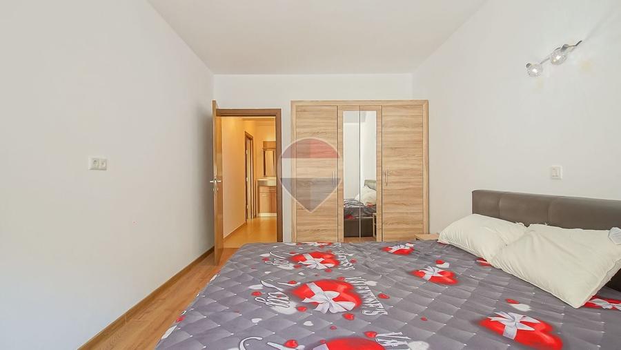 Apartament cu 2 camere decomandat în Tractorul
