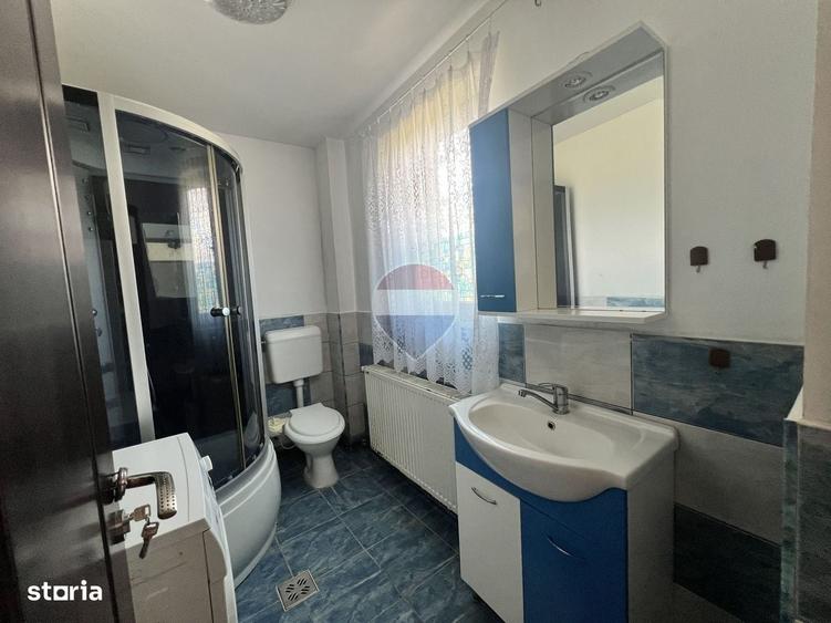 Casă cu 3 camere în Mareș