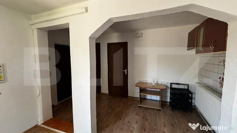 Casă cu 3 camere cu Teren 120 Mp în Central