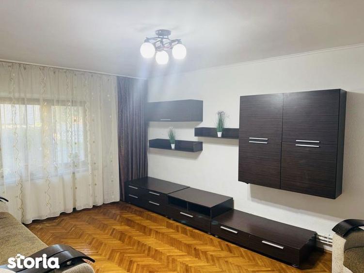 Apartament cu 3 camere, mobilat în Central