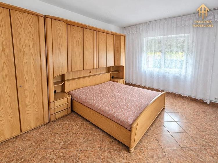 Casă cu 3 camere cu Teren 2672 Mp în Săceni