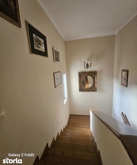 Casă cu 4 camere cu Teren 400 Mp în Europa