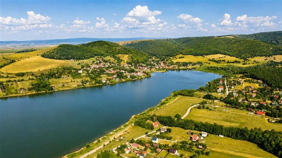 Teren Construcții intravilan de 450 mp, în Moacșa
