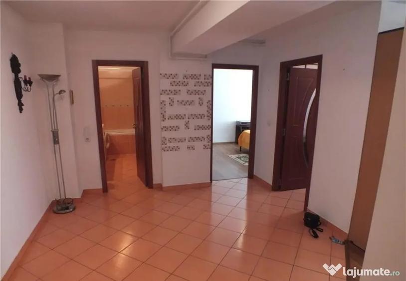 Apartament cu 2 camere decomandat în Vitan