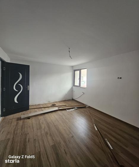 Casă cu 4 camere decomandat cu Teren 152 Mp în Cantemir