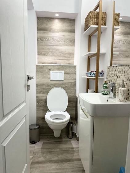 Apartament cu 4 camere decomandat în Pantelimon