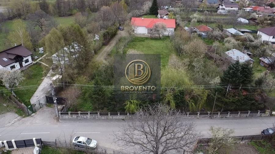 Casă individuală cu 12 camere cu Piscina în Central