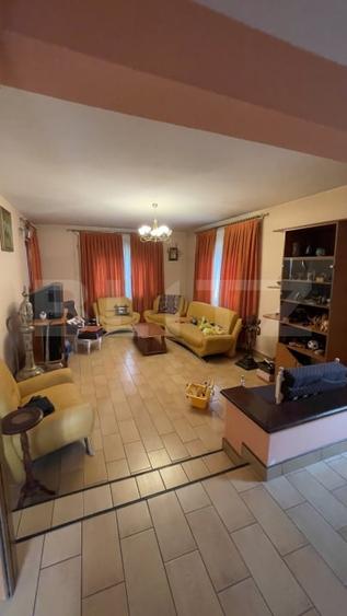 Casă individuală cu 6 camere cu Canalizare în Craiovei