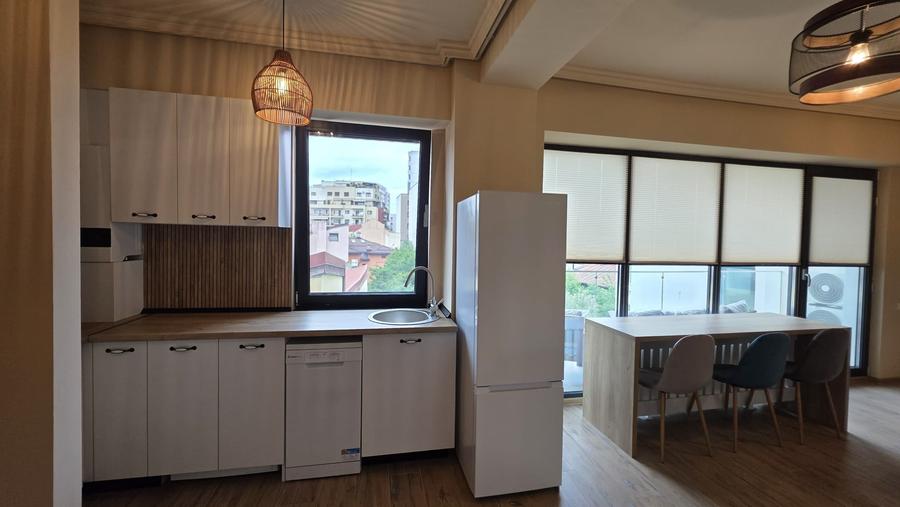 Apartament cu 2 camere în Decebal