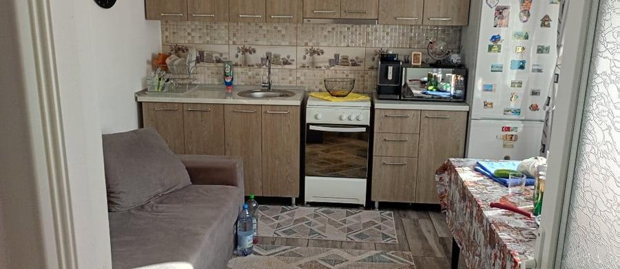 Casă cu 2 camere cu Teren 100 Mp în Central