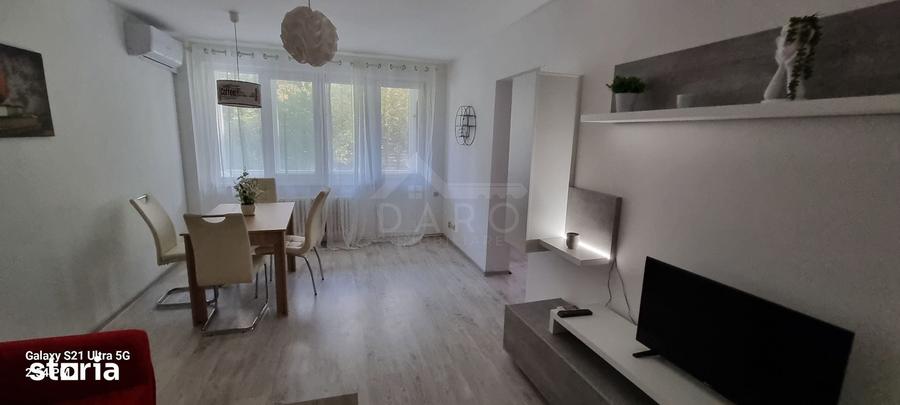 Apartament cu 3 camere în 22 Decembrie 1989