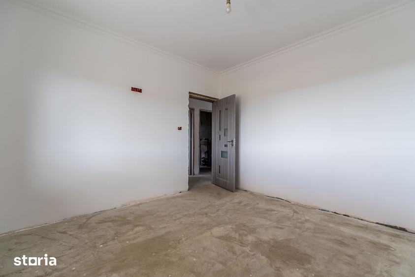 Casă cu 4 camere cu Teren 511 Mp în Grădiște