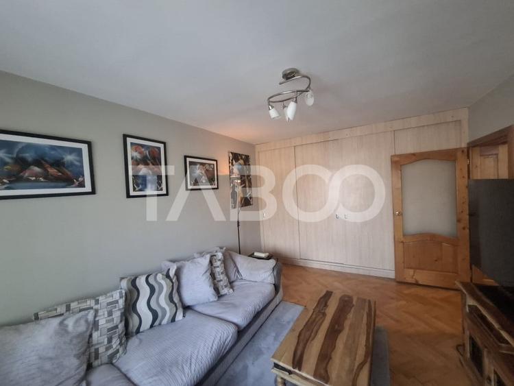 Apartament cu 5 camere decomandat, mobilat în Mihai Viteazul