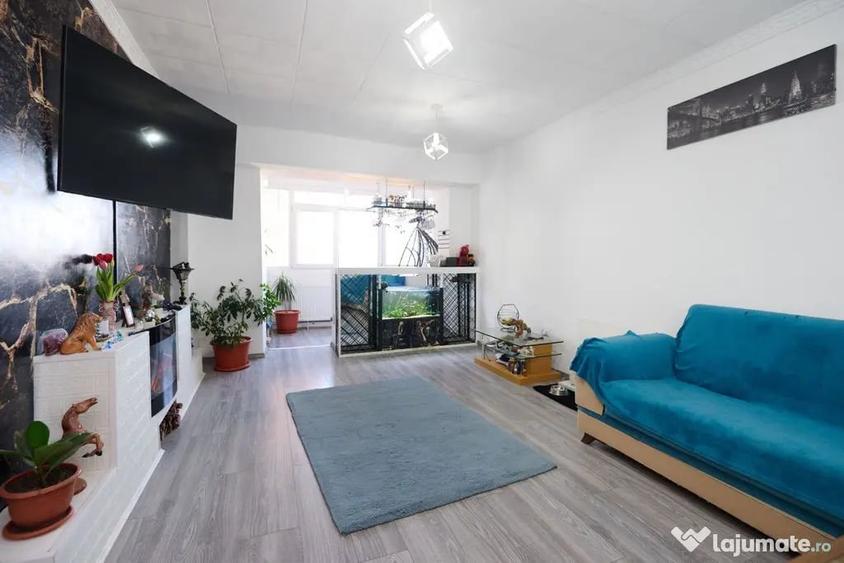 Apartament cu 4 camere decomandat în Central