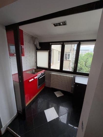 De vanzare apartament 4 camere zona Crangasi/An 1984 - 2