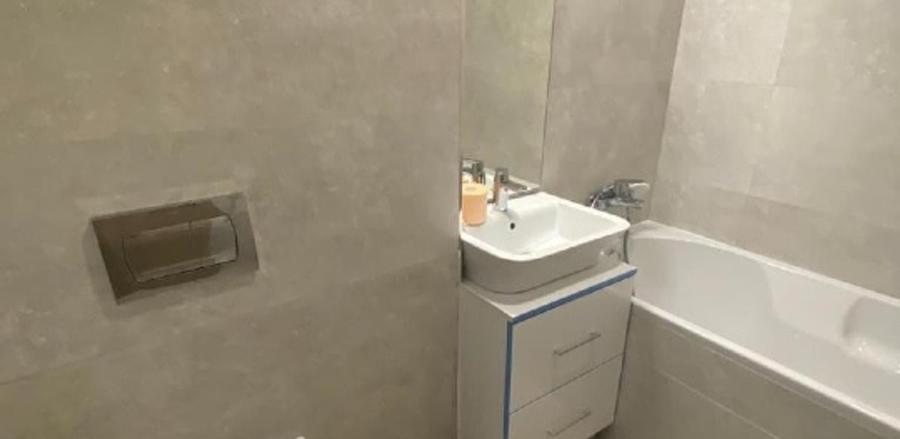 Apartament cu 2 camere decomandat, mobilat în Politehnica