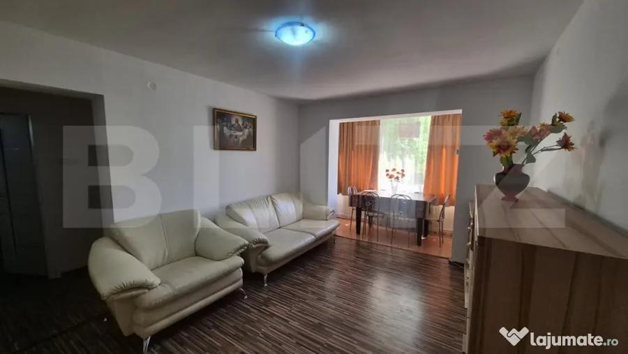 Apartament cu 2 camere semidecomandat în Botizului